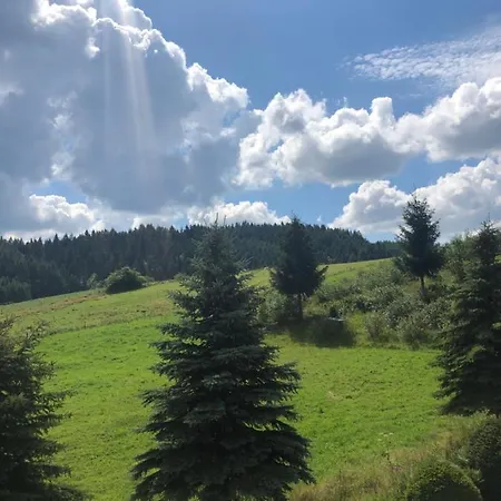 Lapacz Snow ホームステイ ティリチ